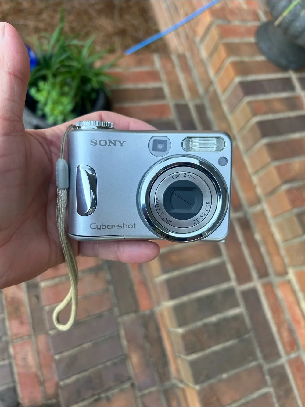 Sony Cyber-shot DSC-S90 digital camera. And Samsonite case